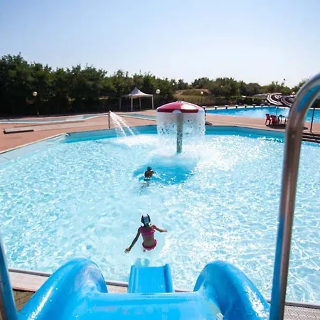 Hotel Campingvillaggio Atlanta E Mediterraneo - 3*